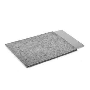 MacBook Pro 15 inch Wool Felt Grey Portrait - Wrappers UK